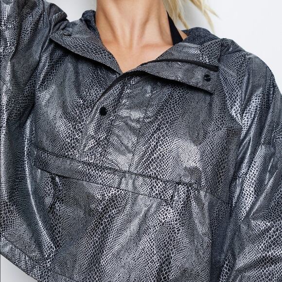 Free People Diamond Back Reflective Jacket Hooded Cropped Size Medium NEW - Picture 12 of 12